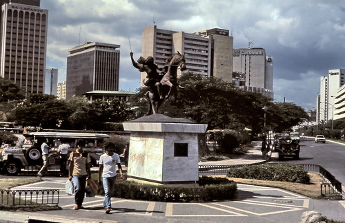 gm_01839 Makati Avenue Monument, Manila, Philippines 1985 | Flickr