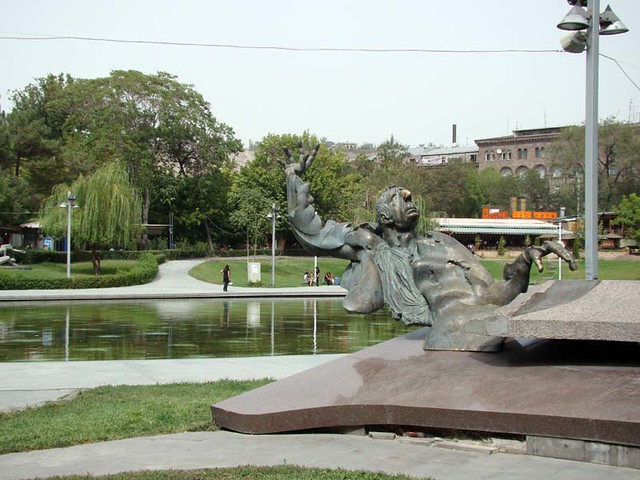 Statue of Babajanian, Yerevan