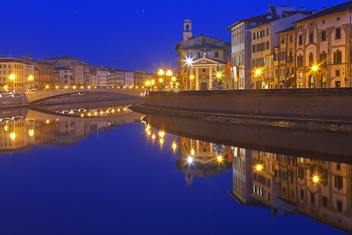 Nostalgia di casa / Homesick (Pisa, Tuscany, Italy) by AndreaPucci, Italia, Toscana, Pisa, Inverno 2016

La città di Pisa sorge sulle rive del fiume Arno, ed è una dell