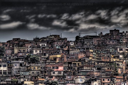 Slum in a marvellous city by mauronascimento