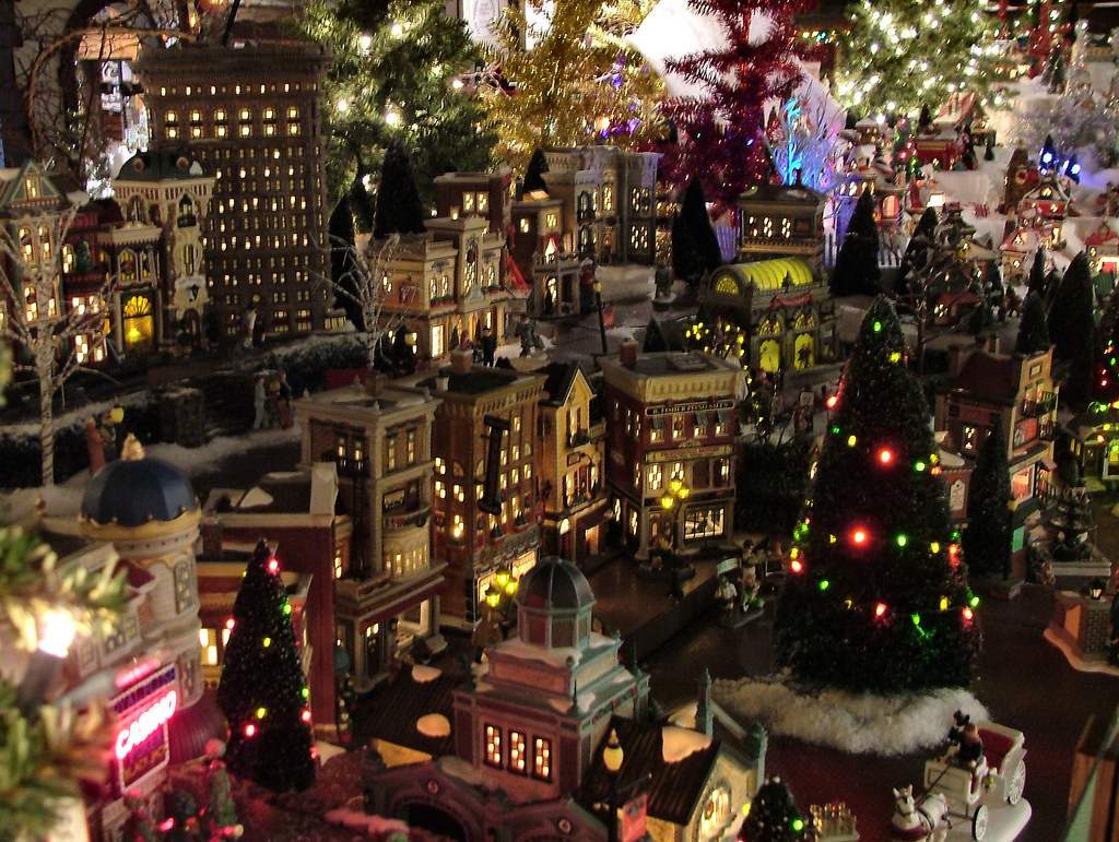 Department 56 - Christmas in the City at Night