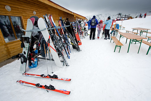 people snow ski building clouds table geotagged chairs hut bulgaria rack snowboard skis 1022mm skirack bansko img3651 canon40d