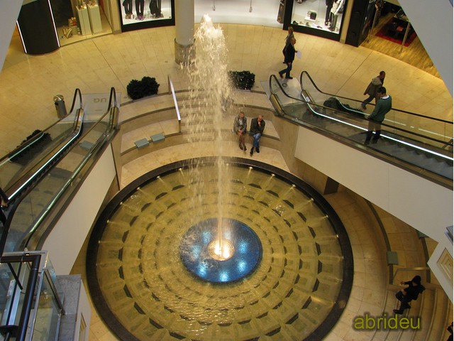 Fountain in a new shoppingcentre
