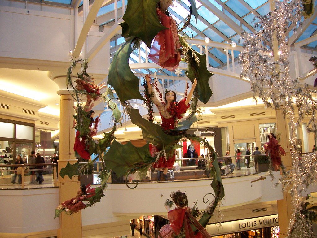 Christmas Eve Mall Hours in Troy