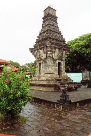 park indonesia temple java shrine asia jakarta hindu jawa ethnography traditionalarchitecture tamanmini tamanminiindonesiaindah