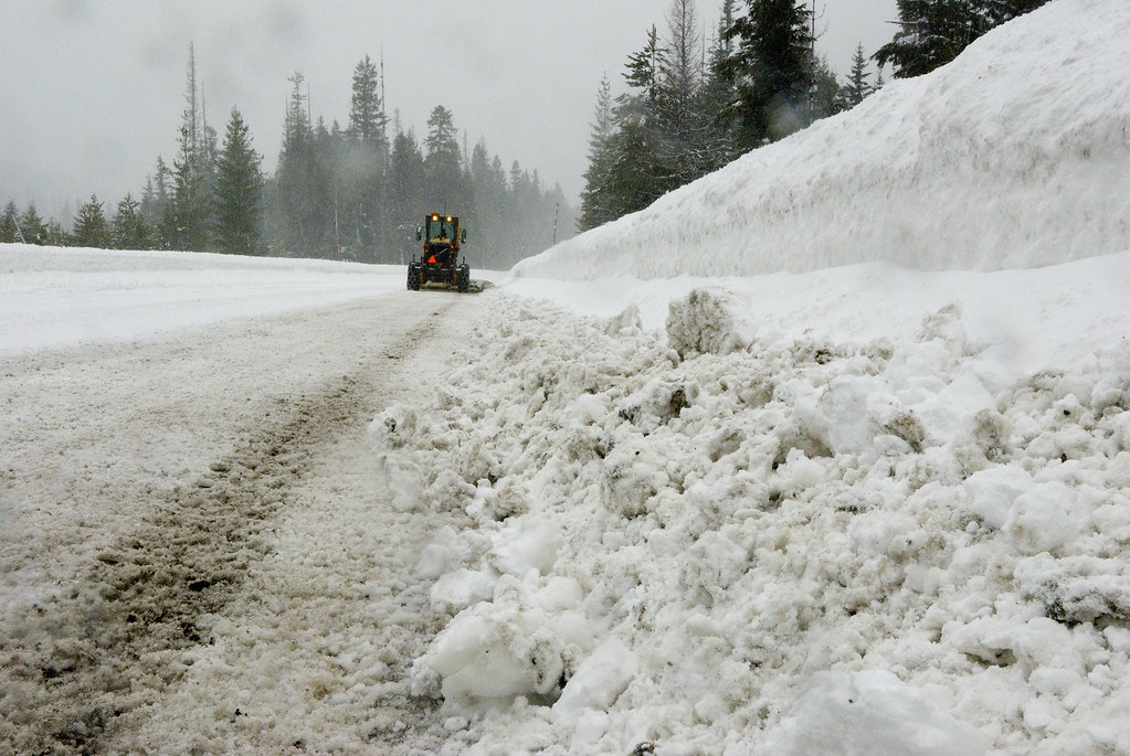 m08-015_dsc0701 | Snow removal near Mt. Hood. February ...