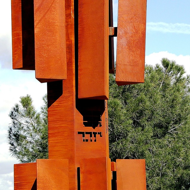 08 Monumento a las víctimas del Holocausto 00311
