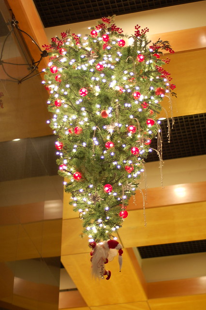 Árvore de Natal de cabeça para baixo (suspensa) | Decoração … | Flickr