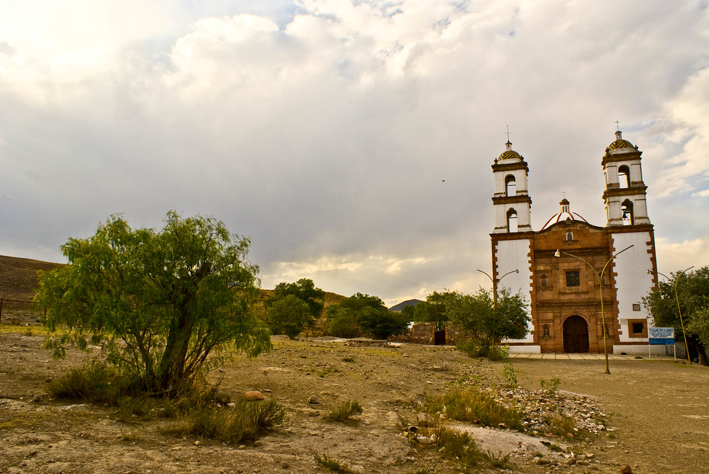 Iglesia y desierto | Javier Alvarez | Flickr