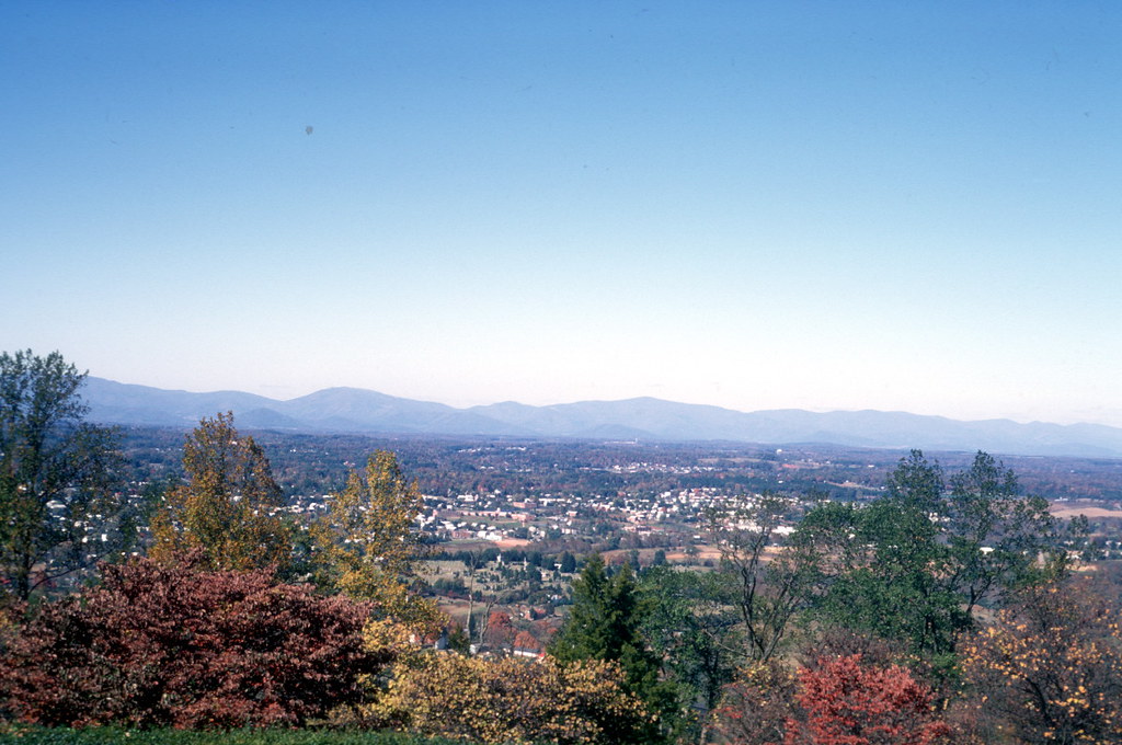 Charlottesville and Blue Ridge Mountains, seen from Montic… | Flickr