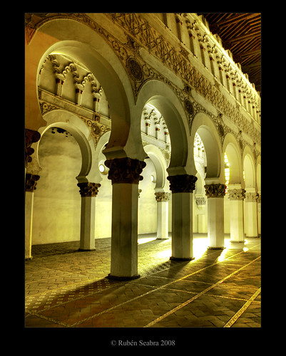 HDR Sinagoga Santa Maria La Blanca II by *atrium09