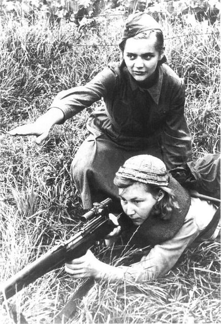 DMP-F94 FEMALE RUSSIAN SNIPERS WWII