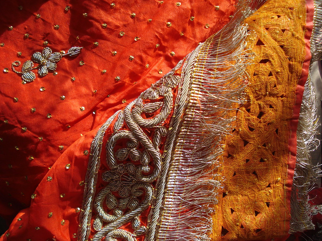 Indian dupattas | here you can see the back of the dupatta w… | Flickr