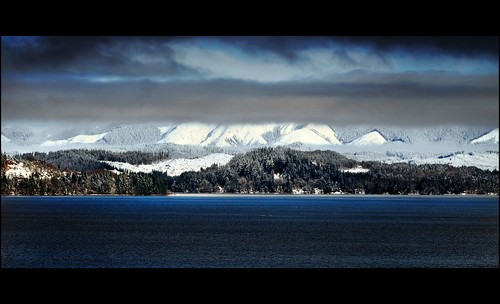 sun and snow on the columbia by jody9