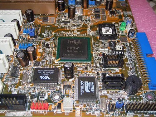 ASUS P4C800 Deluxe -02 | by likeraid