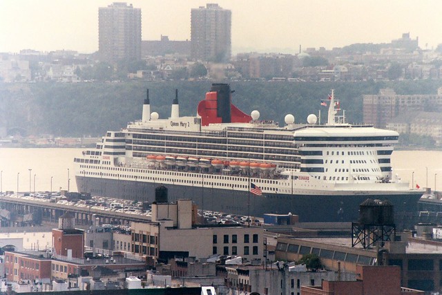 Queen Mary 2 Leaving Manhattan Pier July 2004