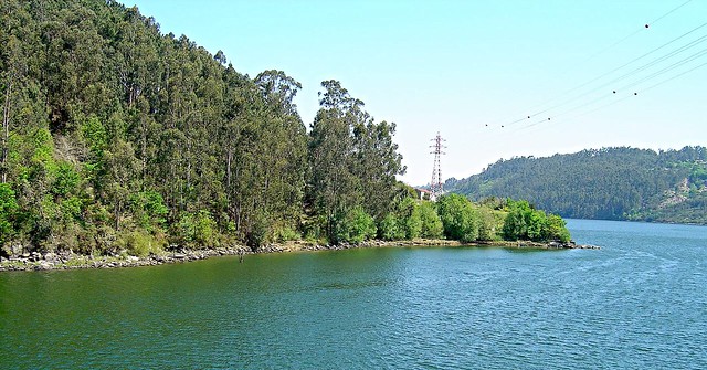 Albufeira da  barragem do Torrão (Portugal)