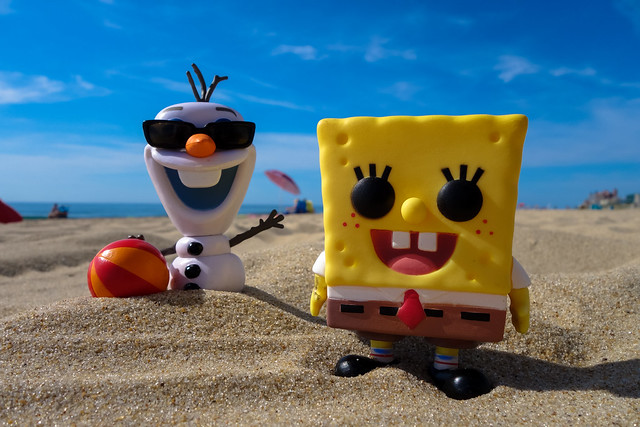 Olaf & Sponge Bob: Beach Blanket Funko