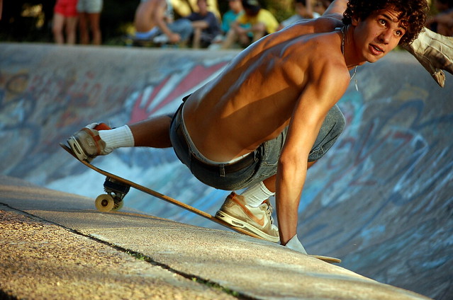 Skateboarding - Backside tailslide - Parque Marinha do Brasil, Porto Alegre, Rio Grande do Sul, Brazil
