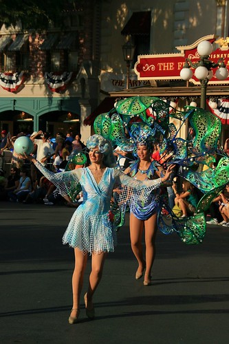 Parade of Dreams: Little Mermaid Dancers | Carlos | Flickr