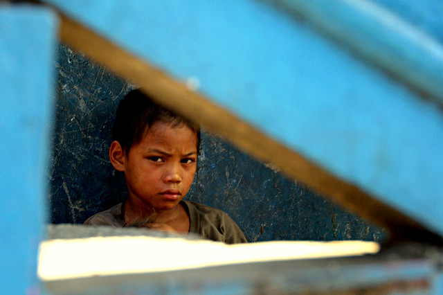 Day 1 of Photowalk - The same sad beggar boy who tried to protect his sister