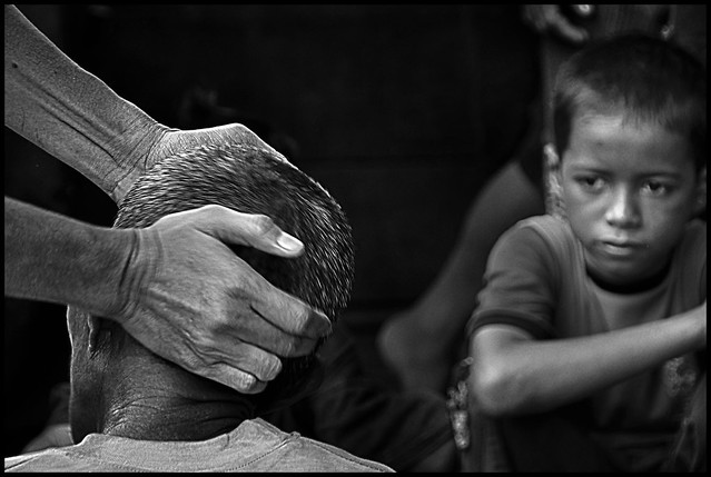 Head massage Theraphy at the Fish Market