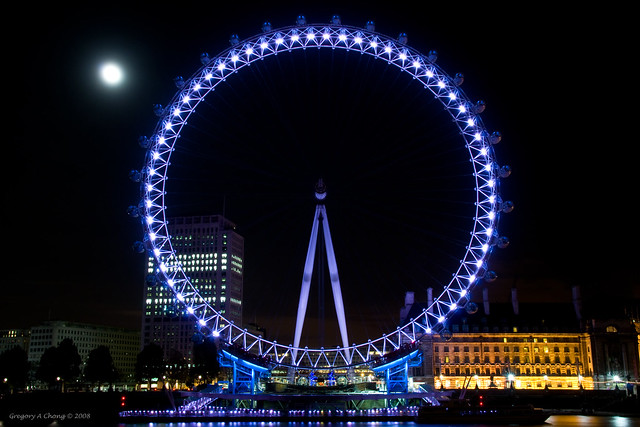 London Eye with the Moon