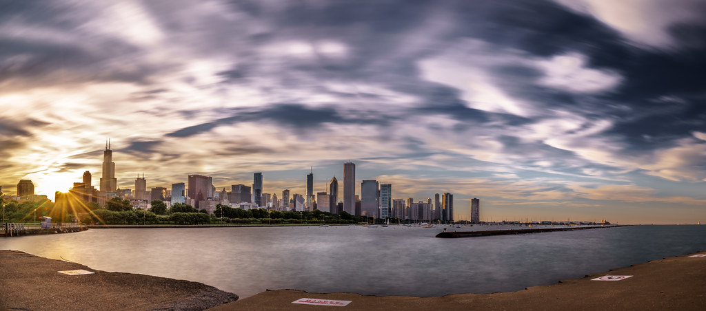 Chicago skyline at sunset - United States - Cityscape photography