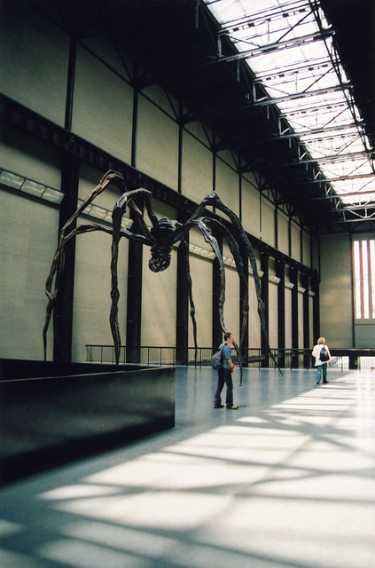 Maman, Giant Spider Sculpture by Loiuse Bourgeois, Tate Modern Art Gallery, London