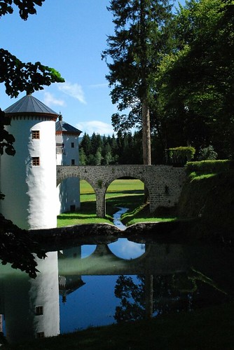 blue shadow water architecture landscape nikon slovenia picturesque caslte castlesneznik
