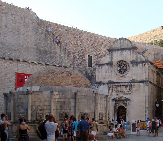 Gran Fuente de Onofrio Iglesia de San Salvador Dubrovnic Croacia