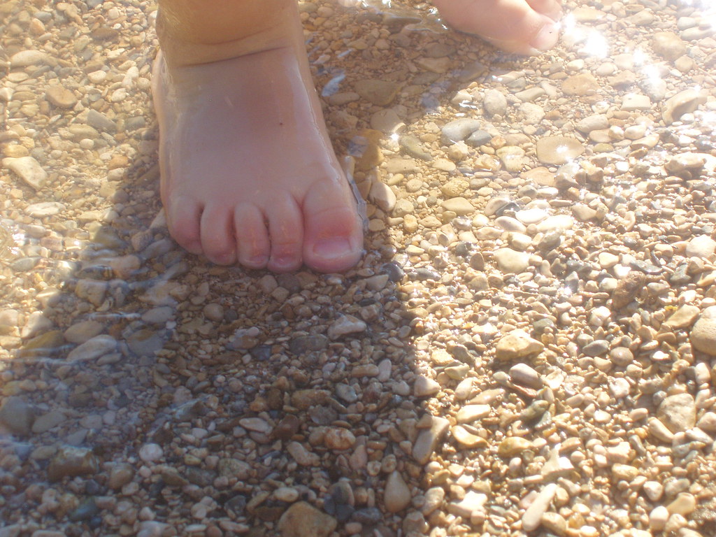 Les pieds dans l'eau (2)