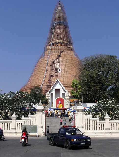 Phra Pathom Chedi - 35
