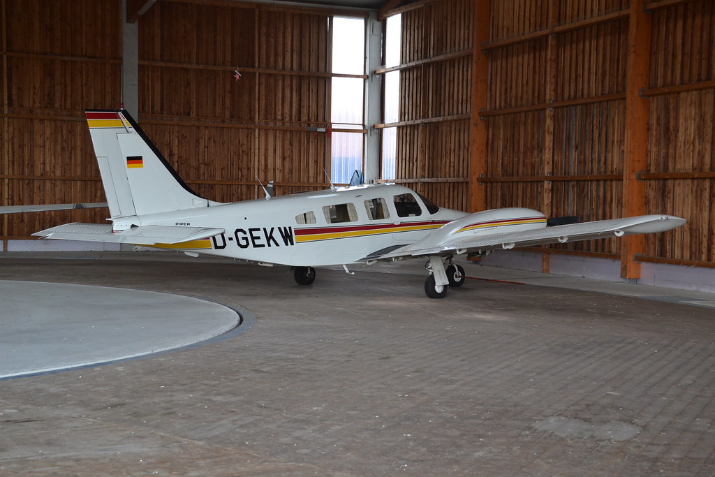 D-GEKW, Piper PA-34 220T Seneca III
