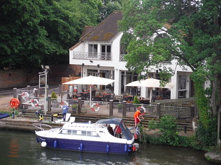 One of 6 Pubs en-route in Cookham SWC Walk 189 Beeches Way: West Drayton to Cookham