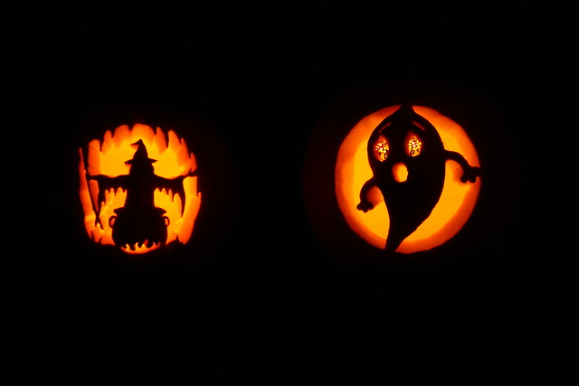 Daniel's Halloween pumpkins (silhouette) 2008