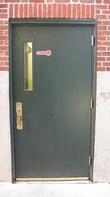 Whrb The door to WHRB, Harvard's radio station 95.3 FM (streami… | Flickr