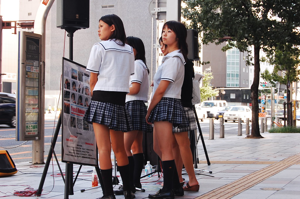 Minisuka Schoolgirls in Nagoya 
