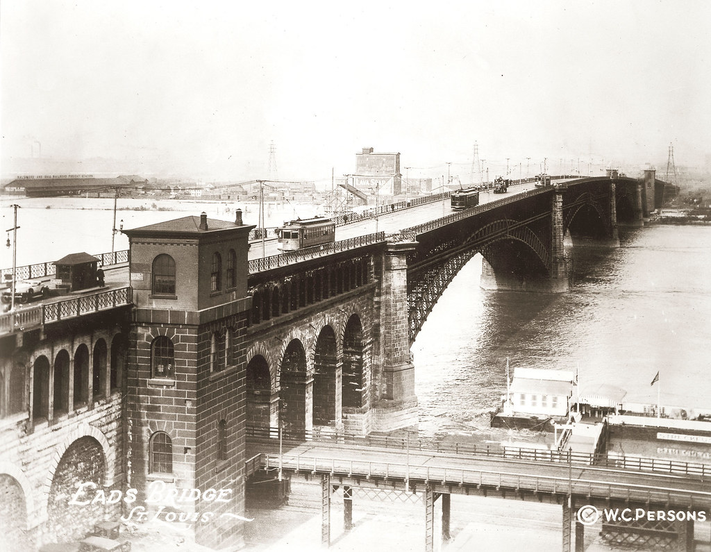 Eads Bridge, 1920