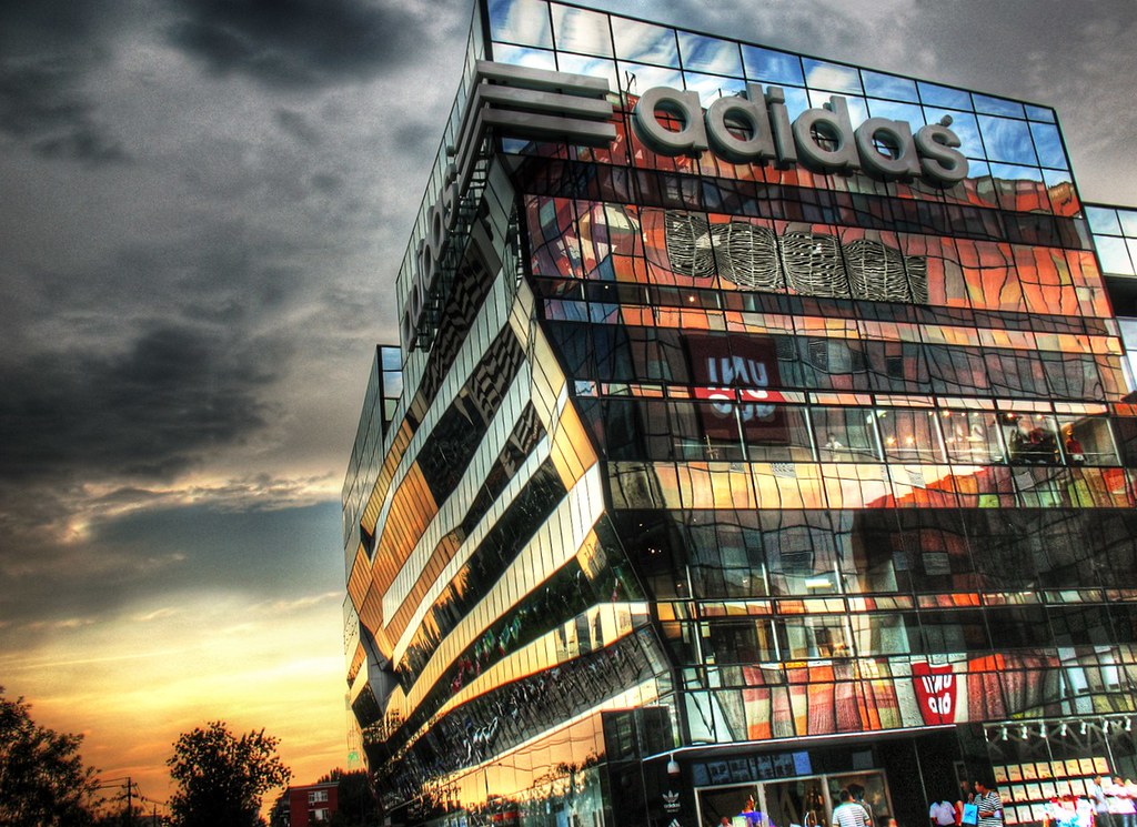 Adidas Store HDR 02