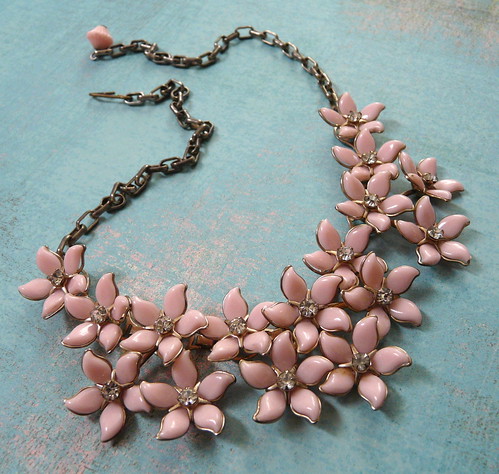 Pretty in Pink Plastic 1950s Necklace | I put this gorgeous … | Flickr