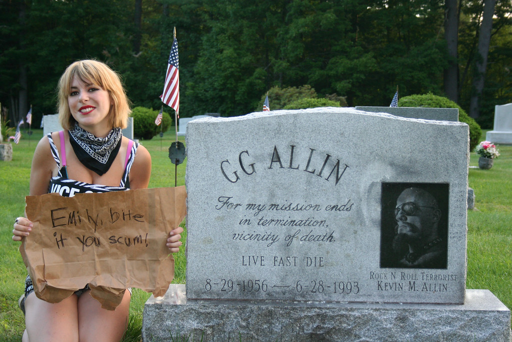 GG Allins Grave.
