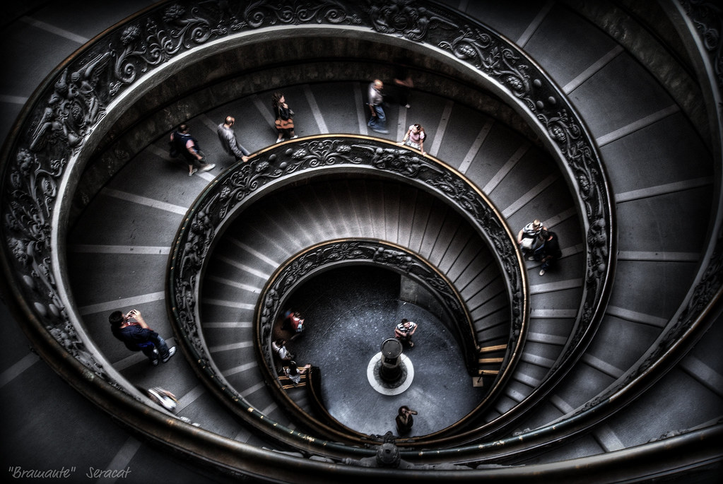 l'escala dels museus vaticans (Giuseppe Momo) by Seracat