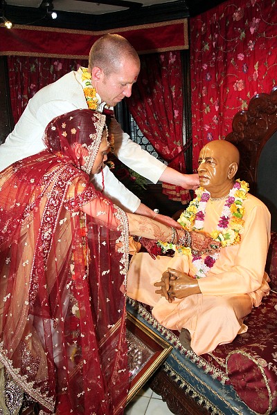 Vedic Wedding of Murari Gopal Das and Radhapremi - Bhaktivedanta Manor - 06/05/2011 - IMG_2307