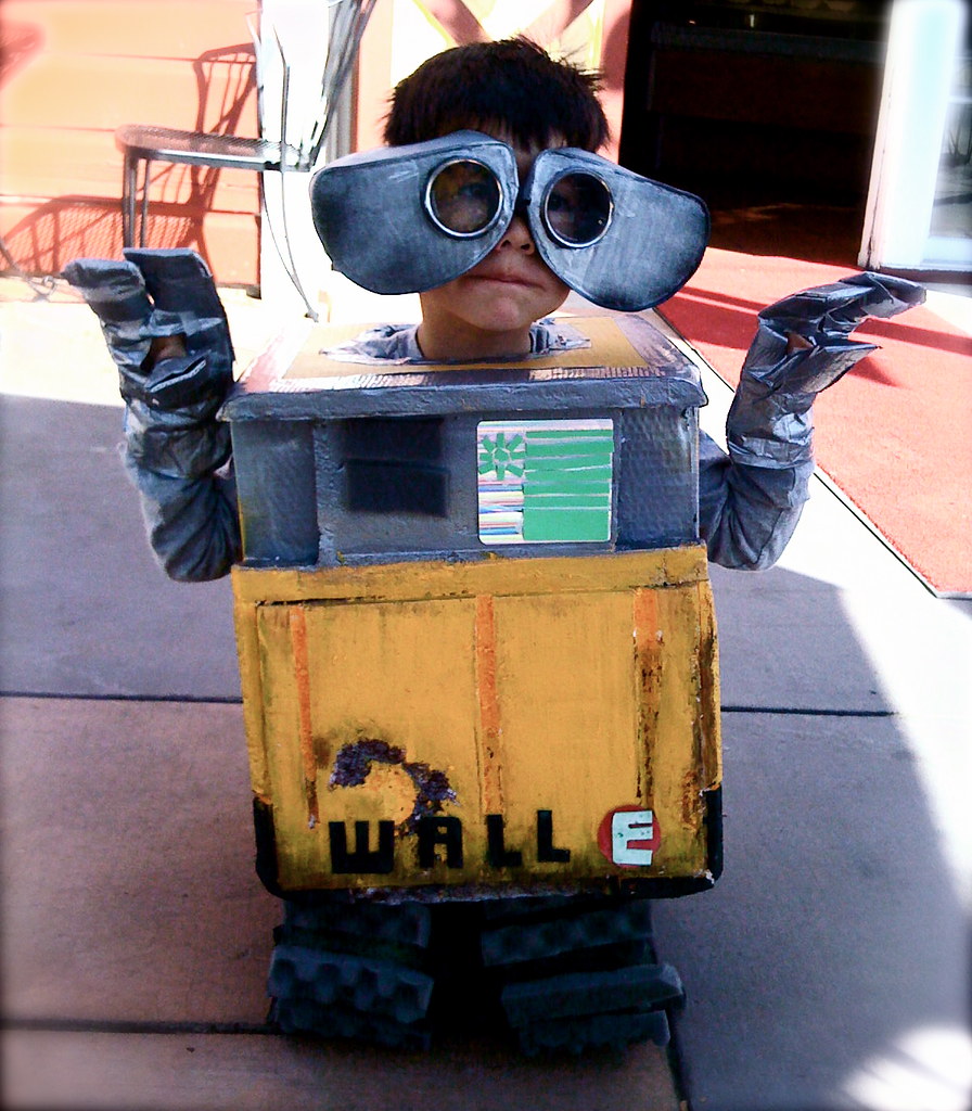 costume, walle.