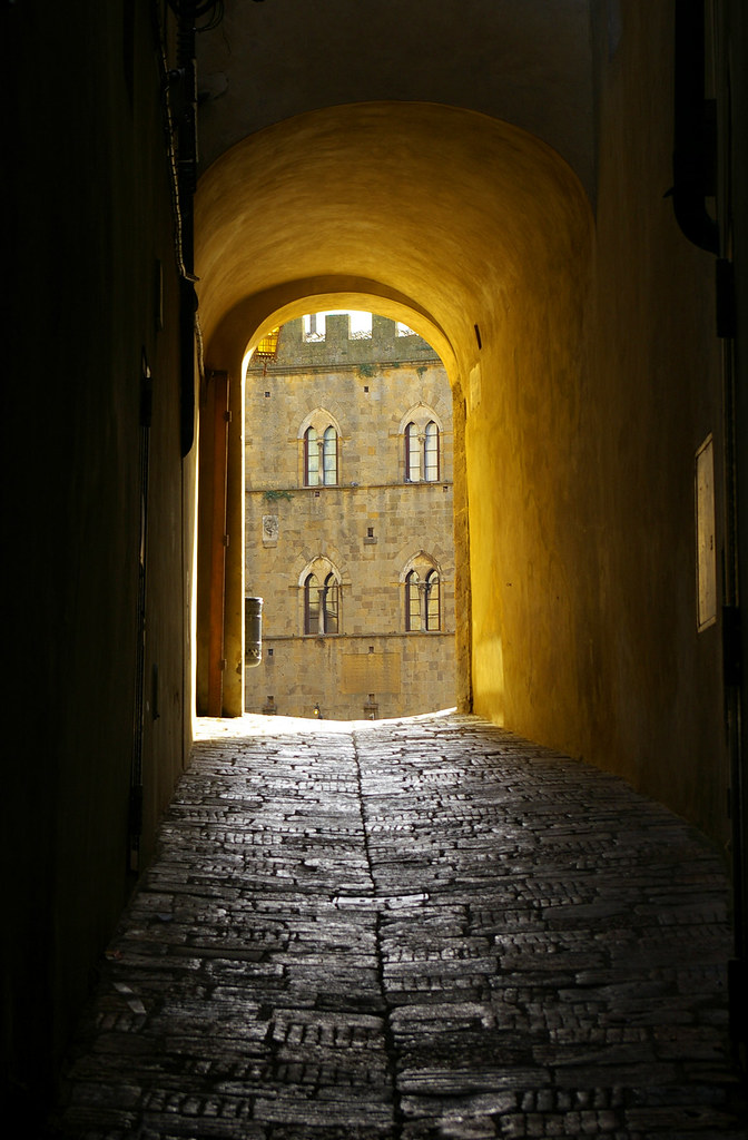 Volterra Archway