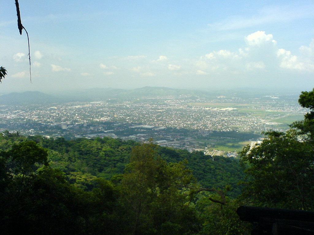 San Pedro Sula, Honduras | Desde el Merendon... Con un celul… | Flickr