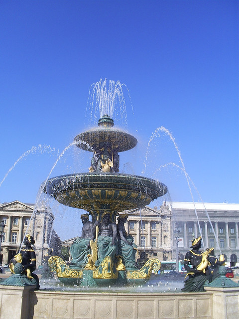 Place de la Concorde fountain