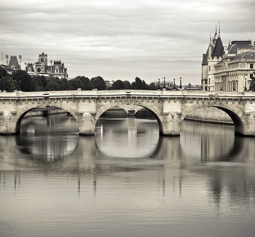 La Seine by Gregory Bastien