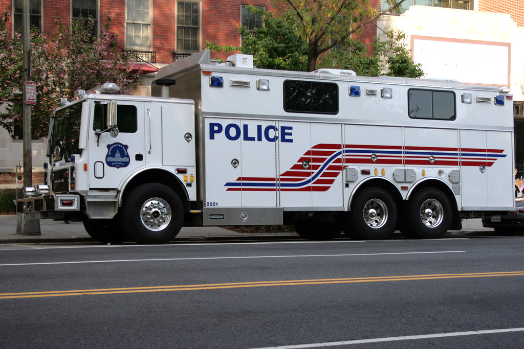 DC Police Truck 1
